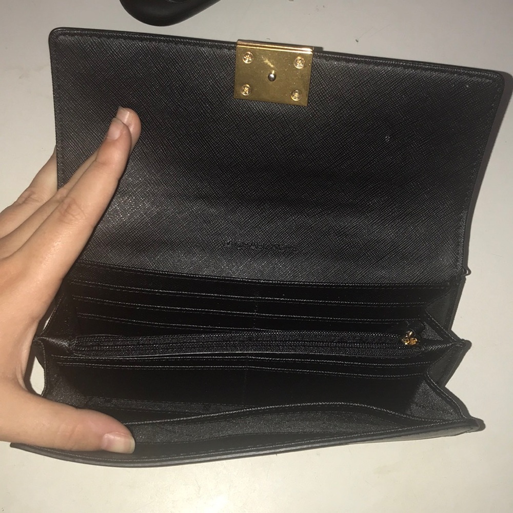 Wallet - image 2
